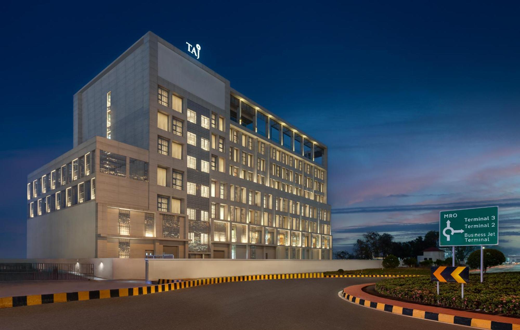 Отель Taj Cochin International Airport, Kerala Коччи Экстерьер фото
