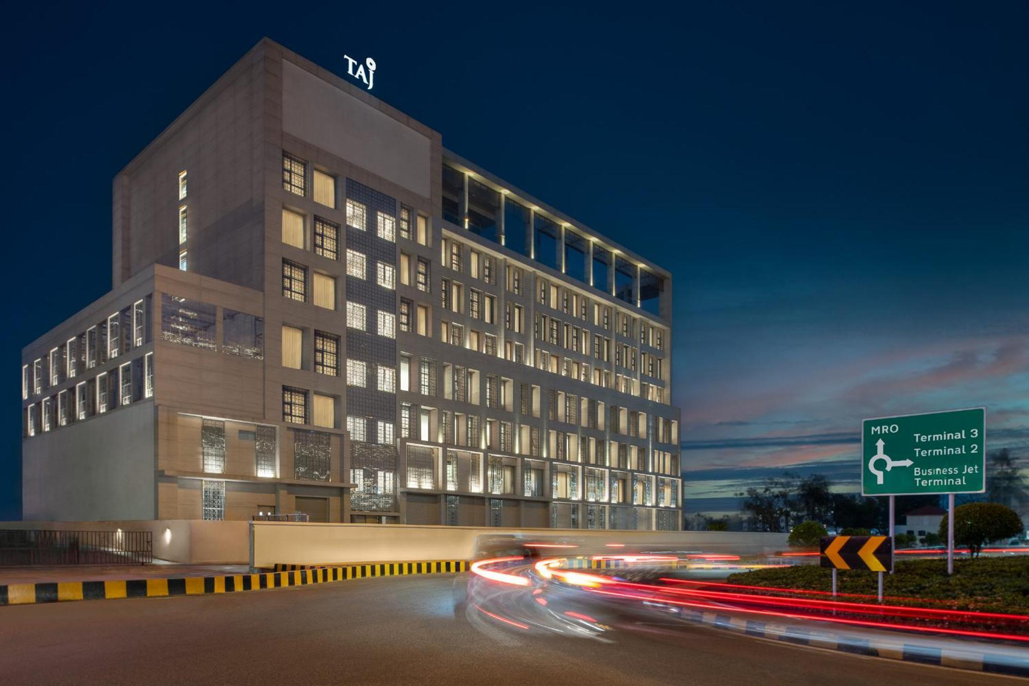 Отель Taj Cochin International Airport, Kerala Коччи Экстерьер фото
